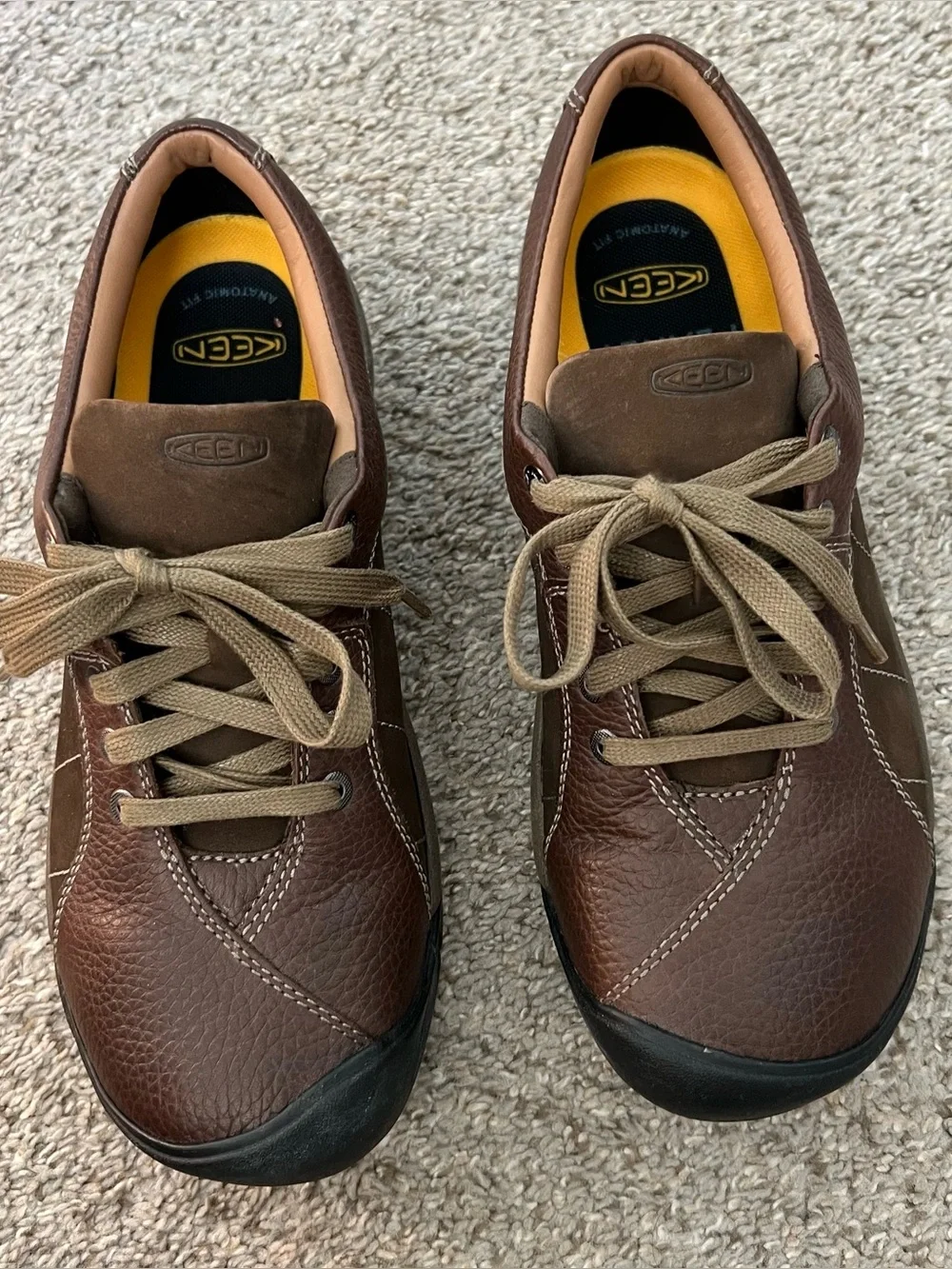 Keen men casual