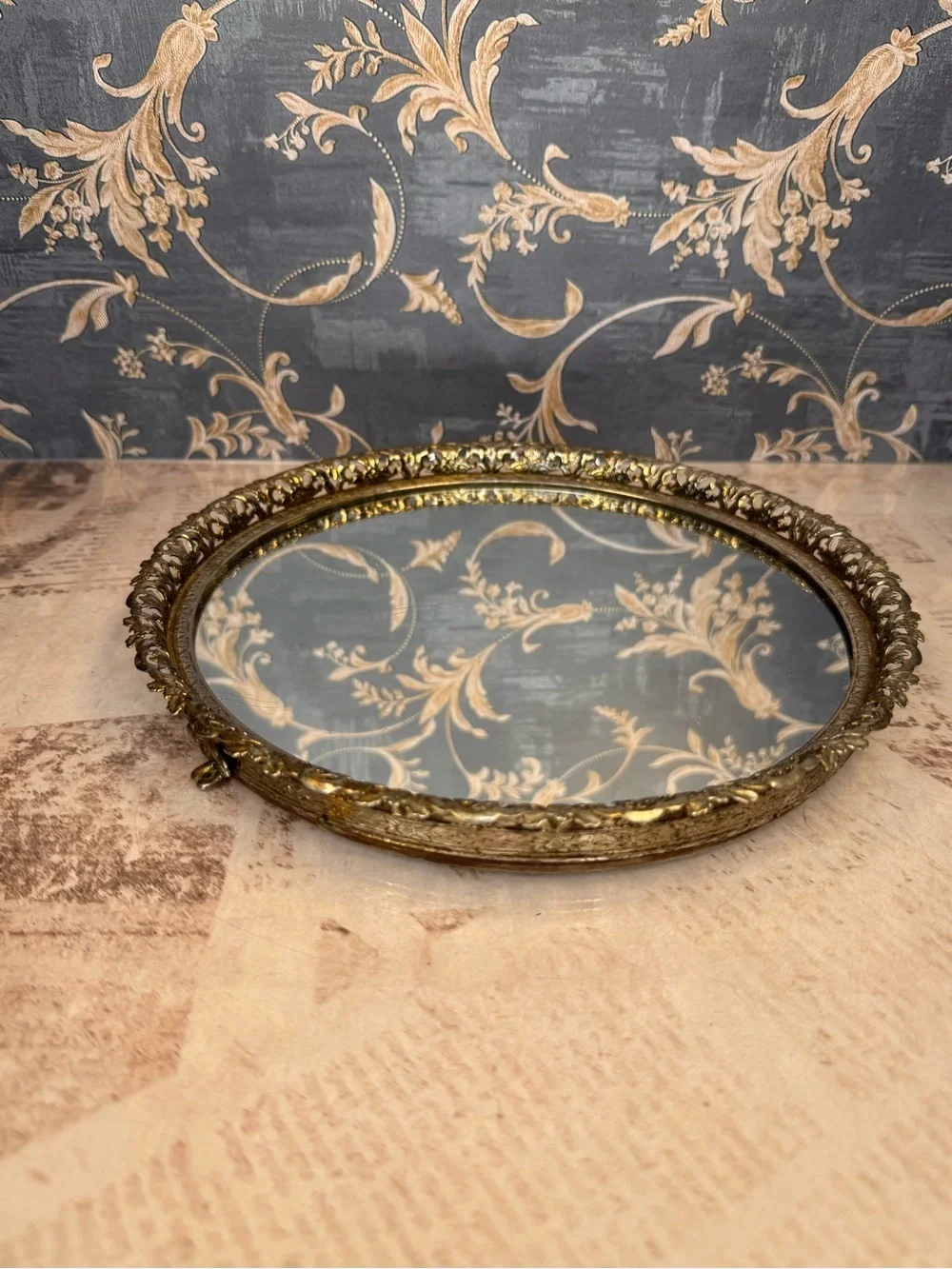Vintage round mirrored