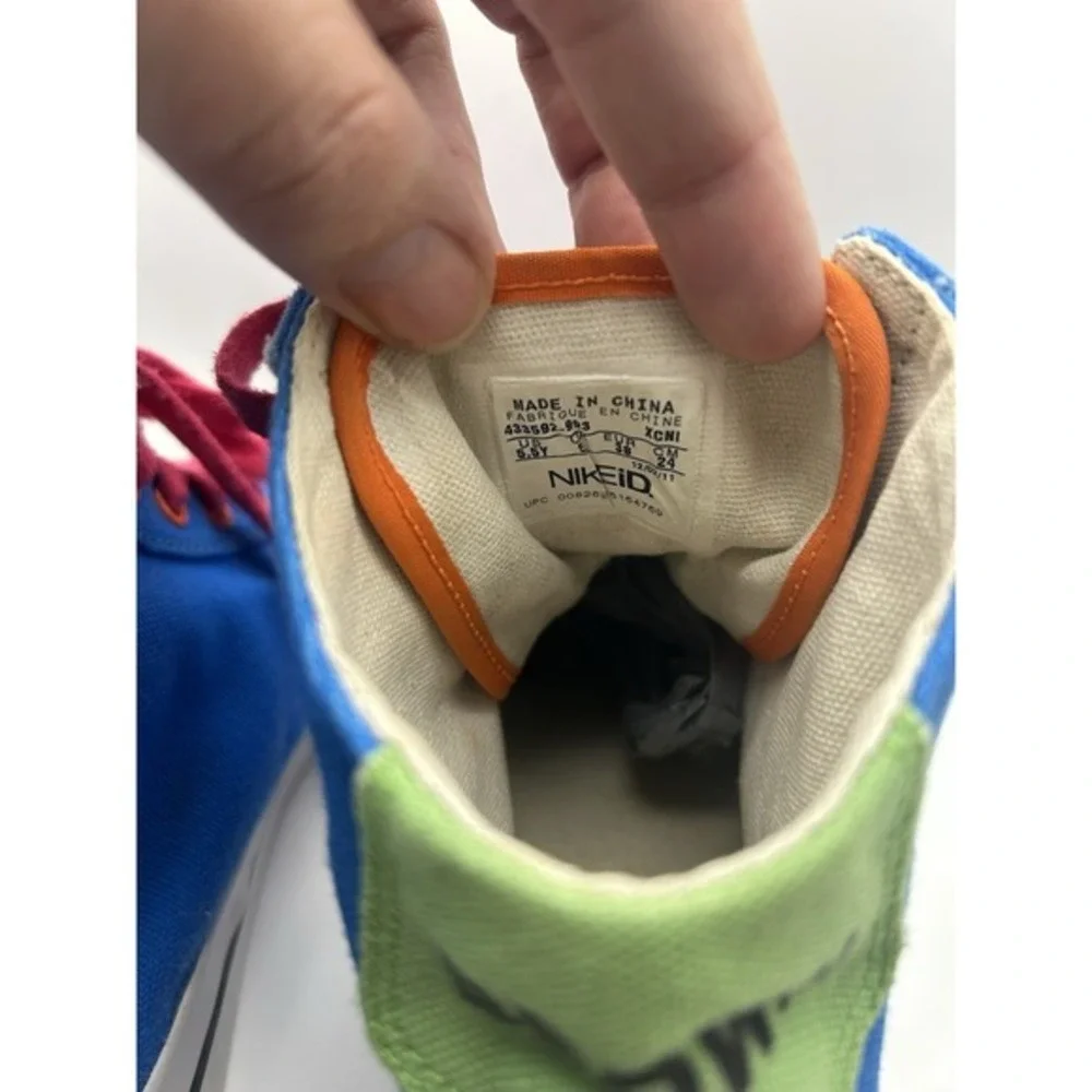 Nike product pair