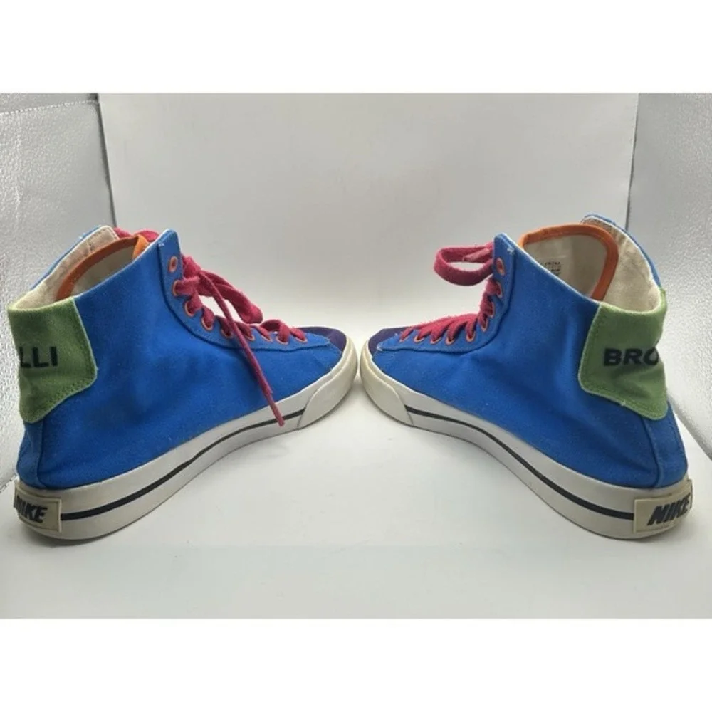 Nike product pair