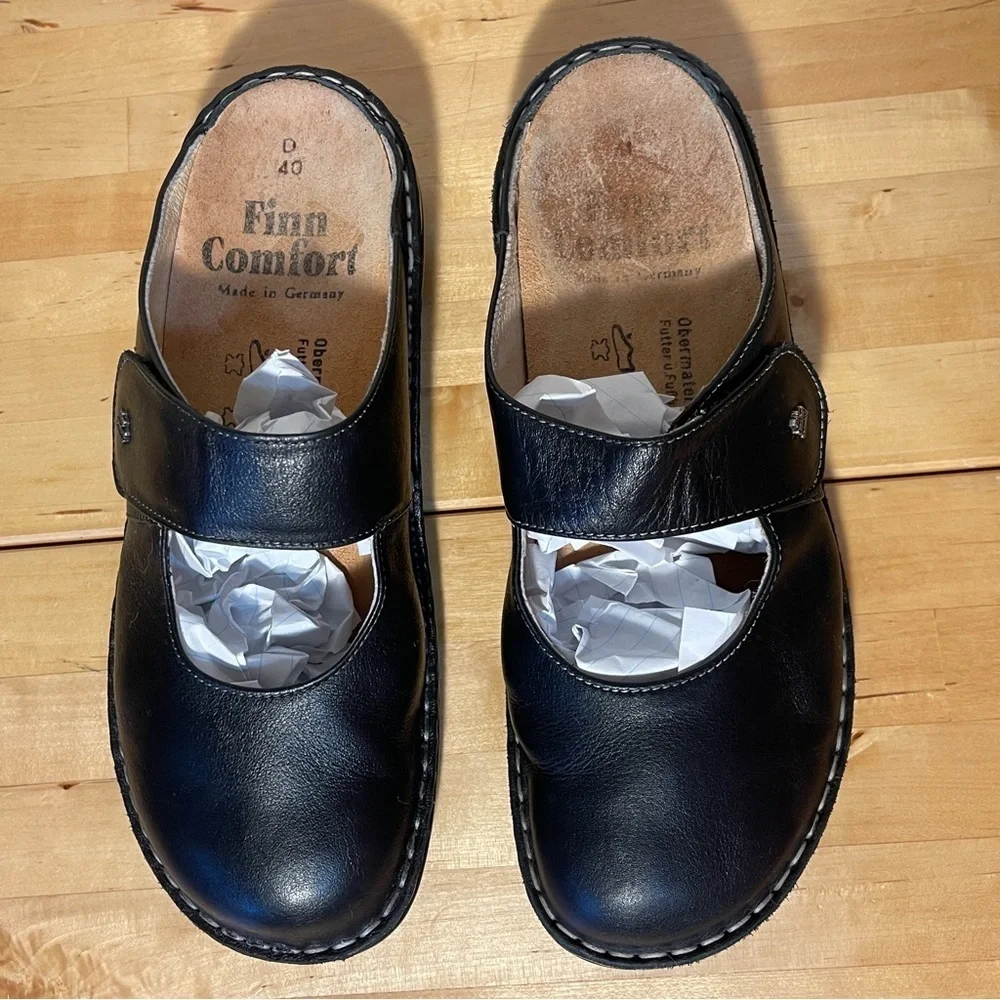 Finn Comfort used good