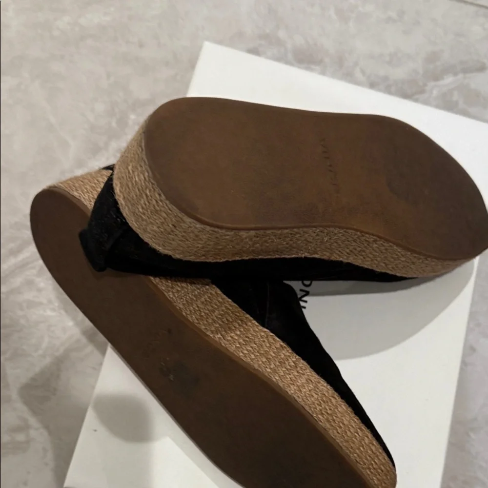 Vince elegant black
