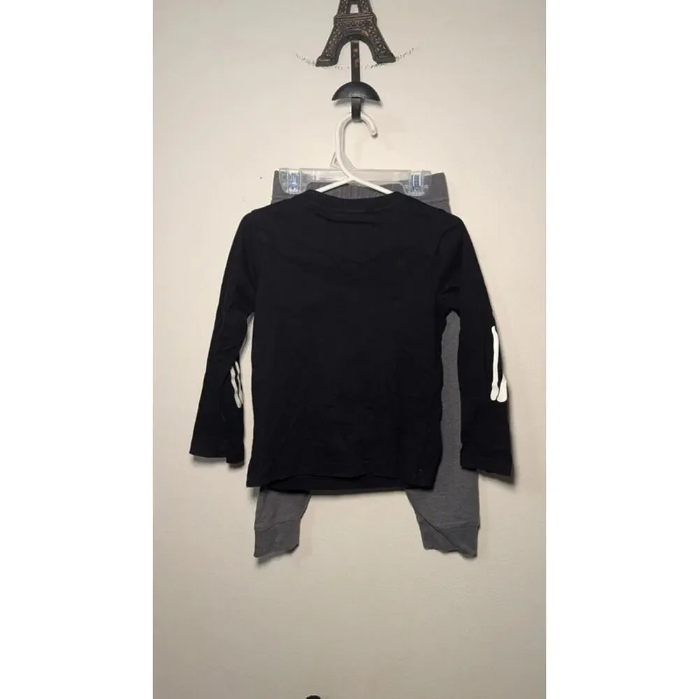 Boys Size 3T Children's Place Halloween T-shirt + Garanimals Gray Sweatpants