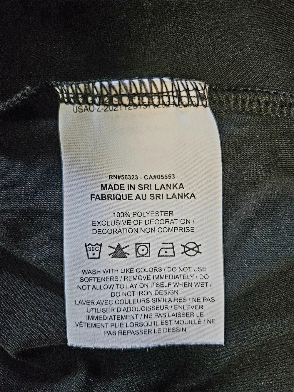 Nike cropped black