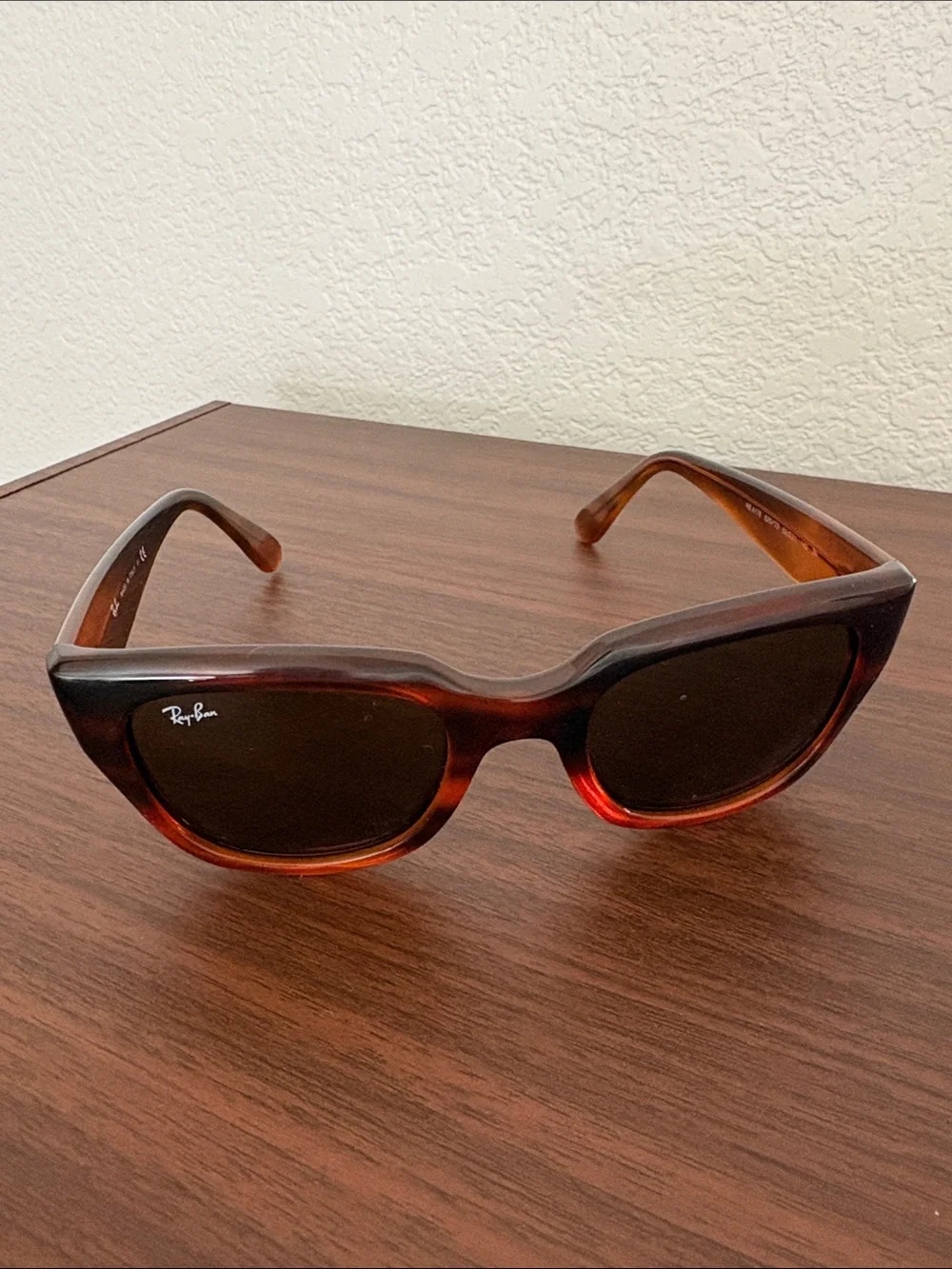 Ray-Ban RB4178 820/73 52▪️21 140 3N sunglasses, striped red havana color