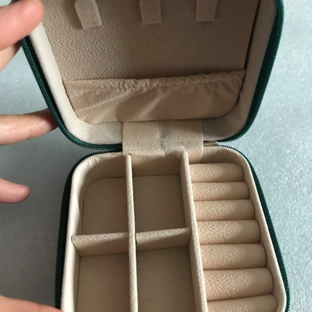 Travel Jewelry Box, Compact, Portable, Zip Secure NEW
