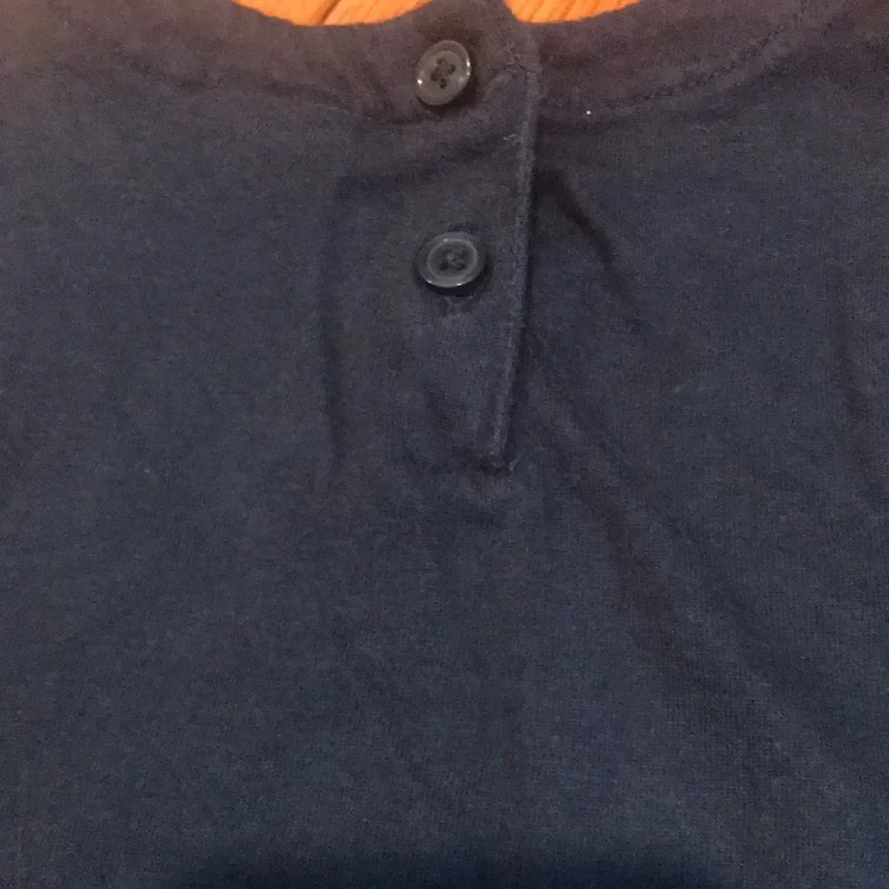 GAP navy eyelet