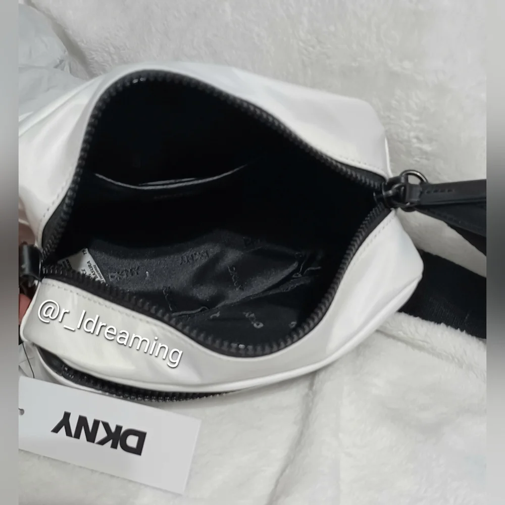 Dkny nwt camera