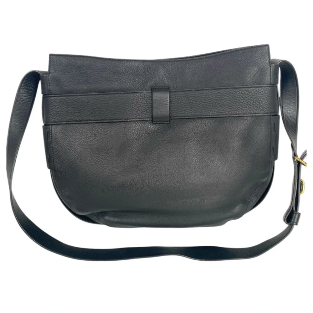 Tory Burch minimalist luxury closure