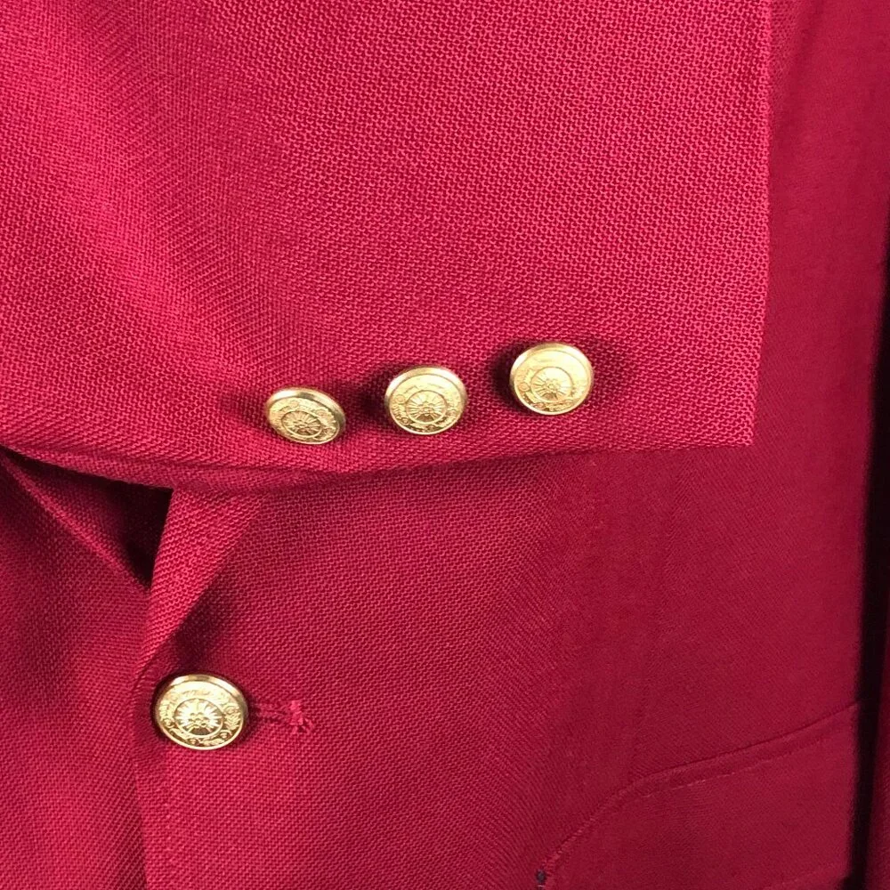 Edwards #holidaymarketchic vibrant #historyandheart