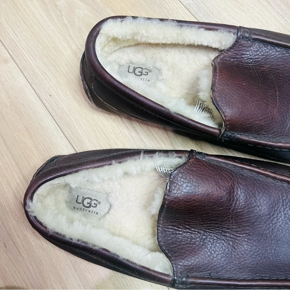 UGG dark brown