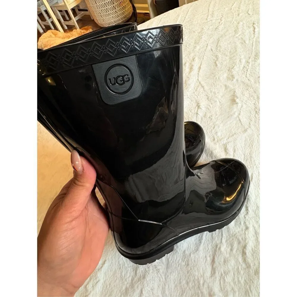 UGG black rain