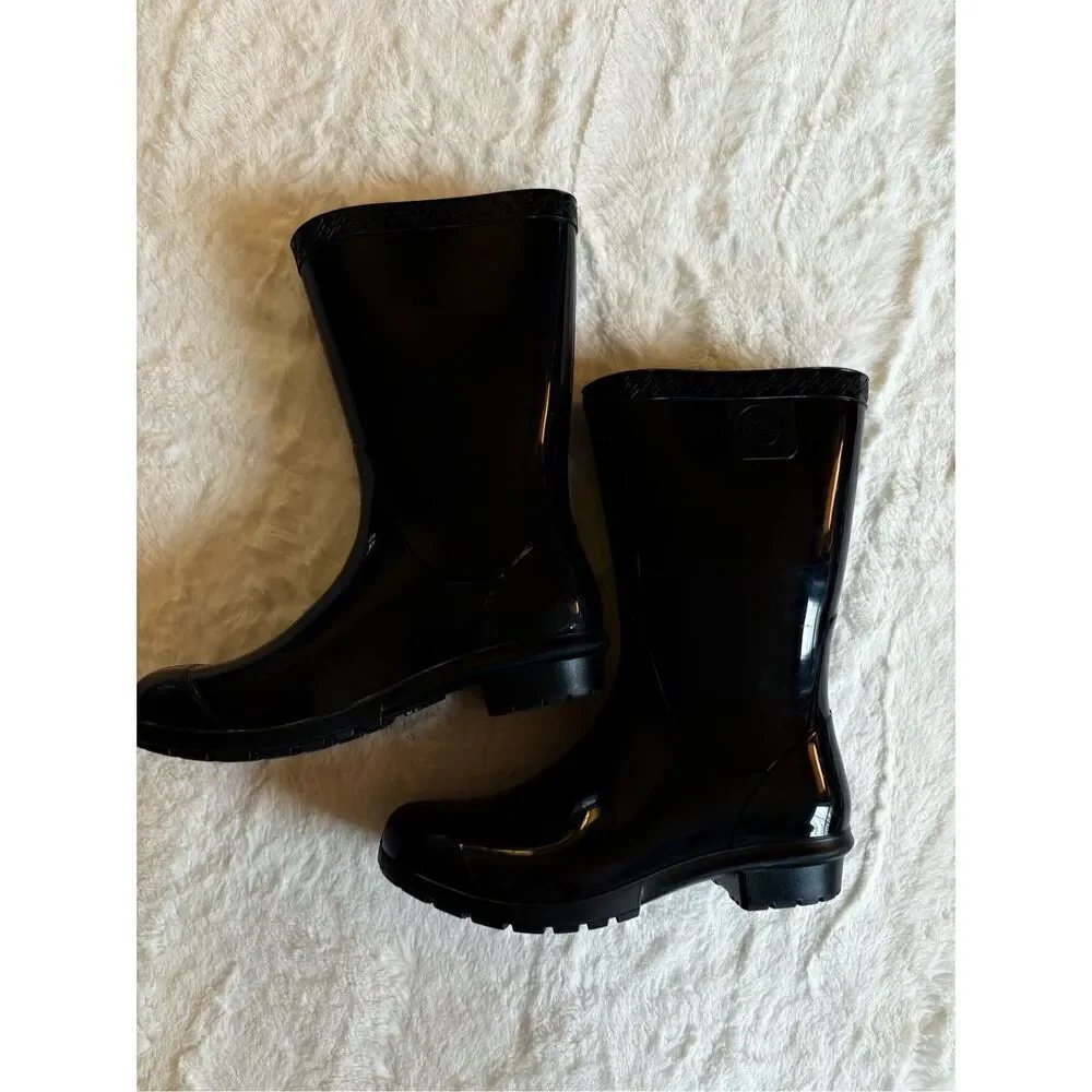 UGG black rain
