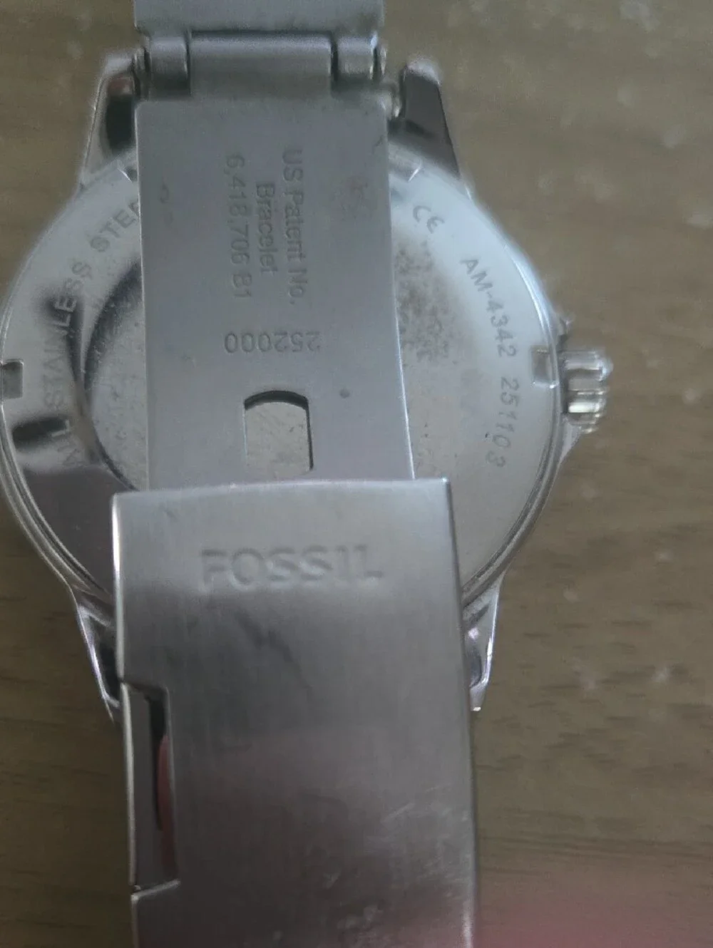 Fossil band features