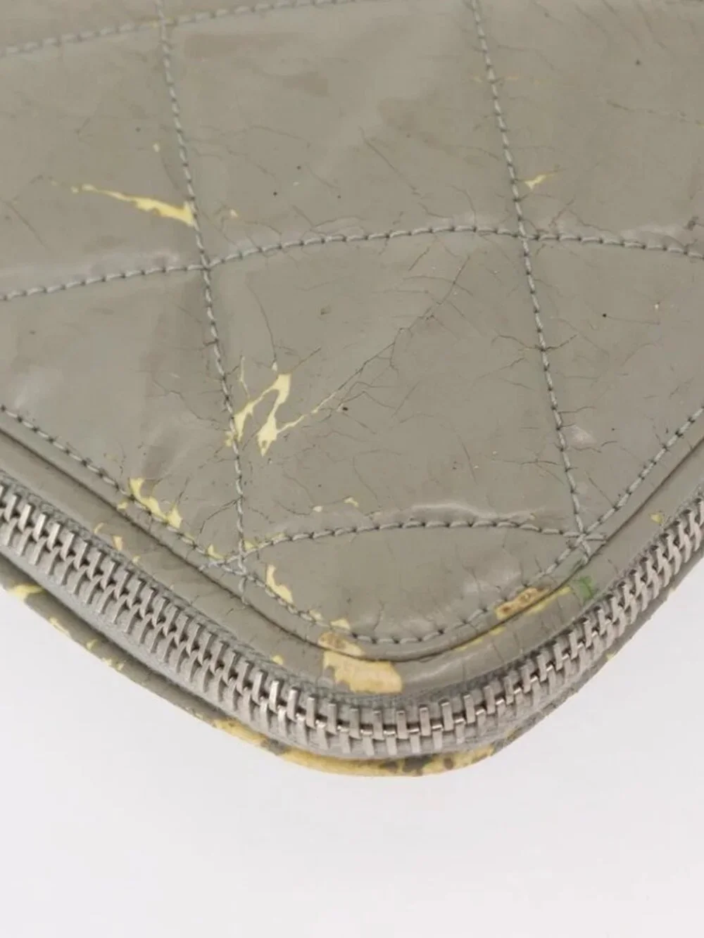 CHANEL rubbing box