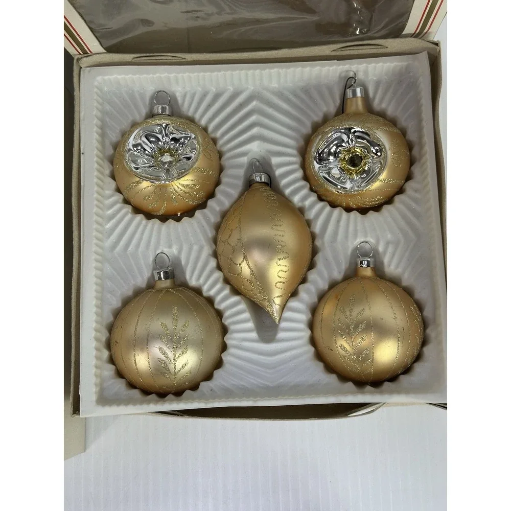 Vintage Lot 17 Pyramid Glass Christmas Ornaments Balls Hand Decorated Glitter