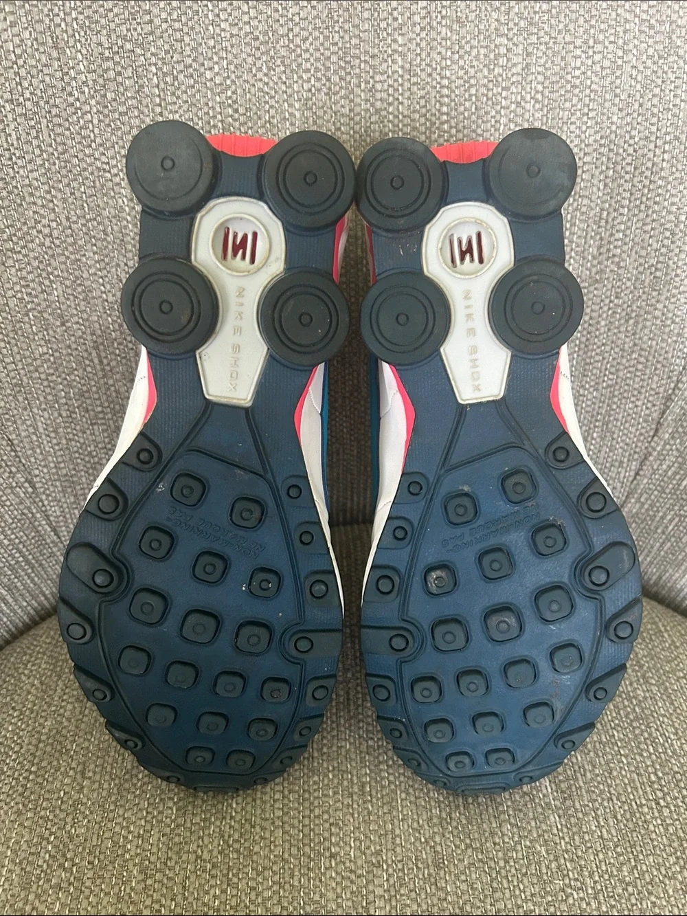 Nike shox classic