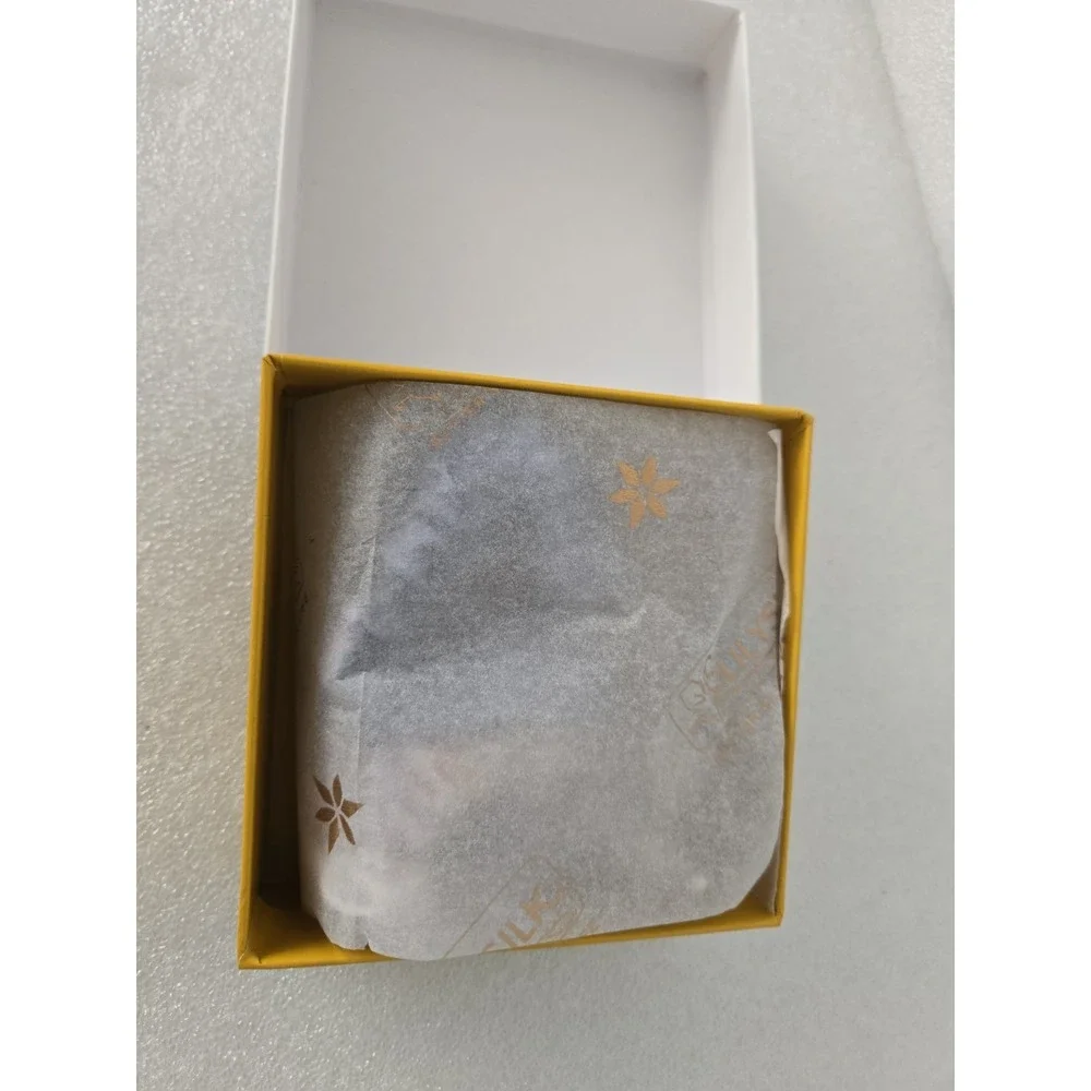 LilySilk Apple Watch band Silk scrunchies New In Gift Box 38/40 Mm Set Of 2