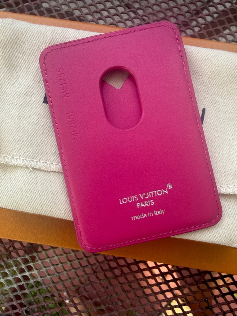 Louis Vuitton phone be