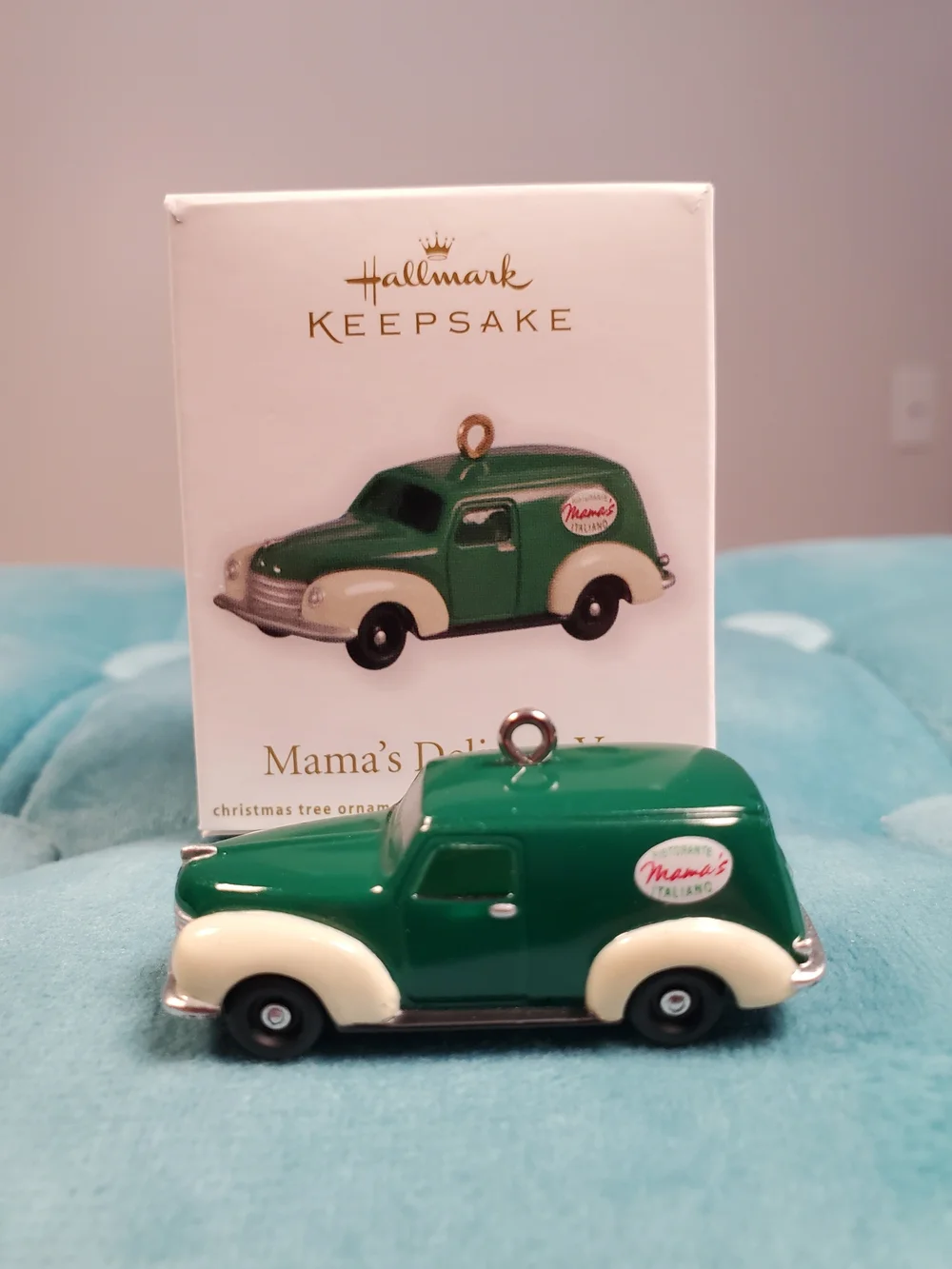 Hallmark Keepsake 2012 Mama's Delivery Van Miniature Ornament