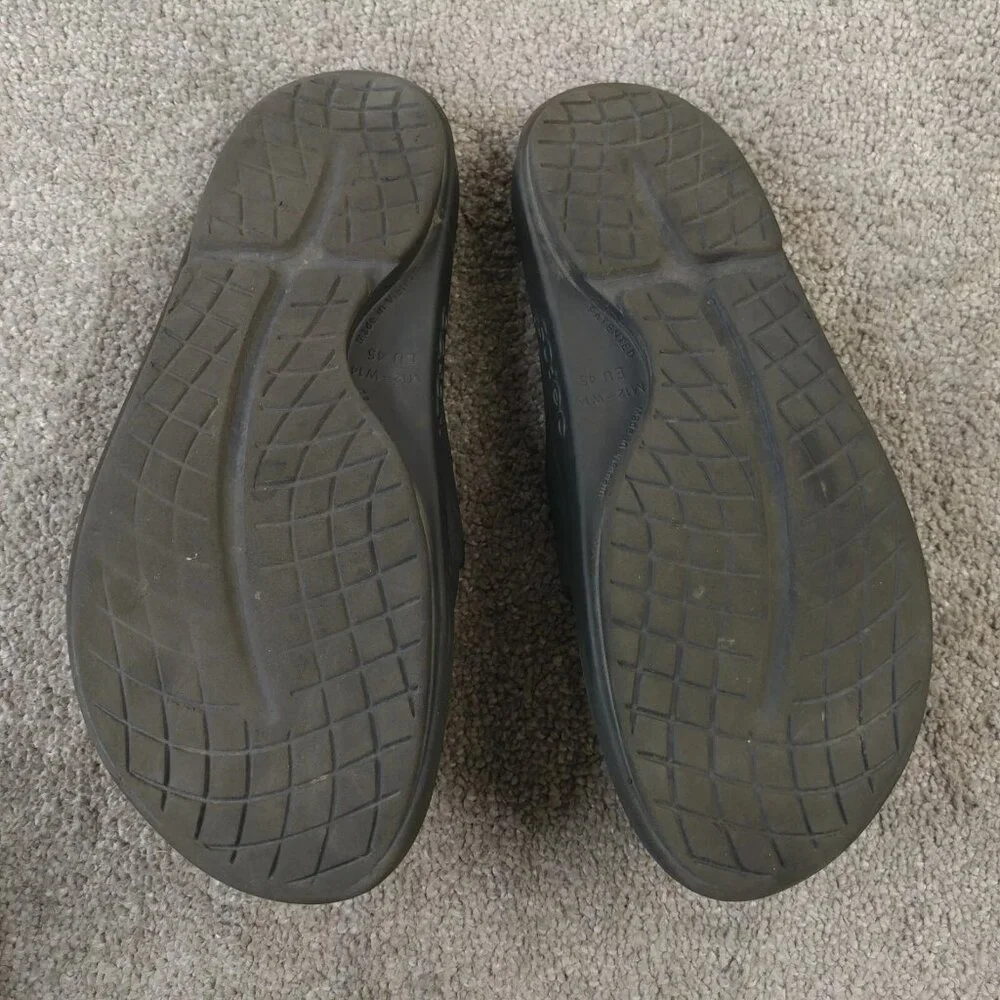 OOFOS pre owned
