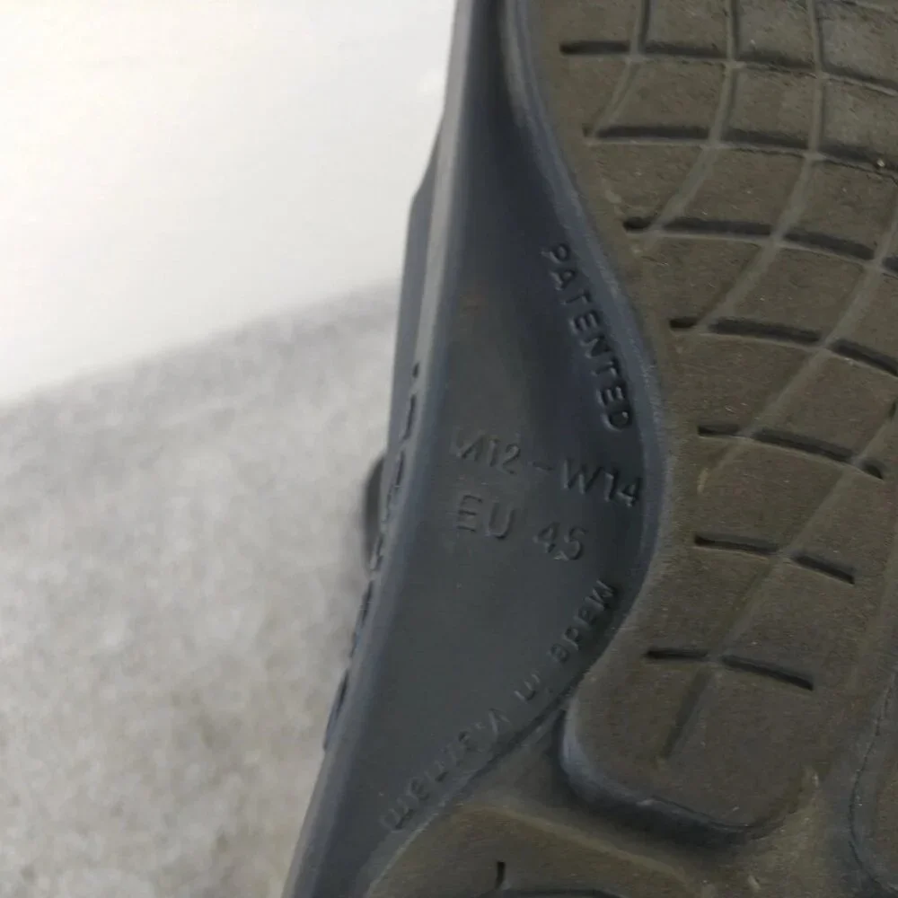 OOFOS pre owned