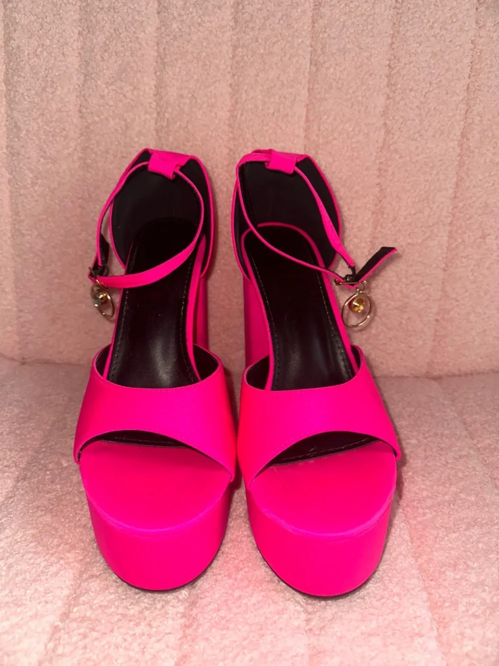 SHEIN neon pink