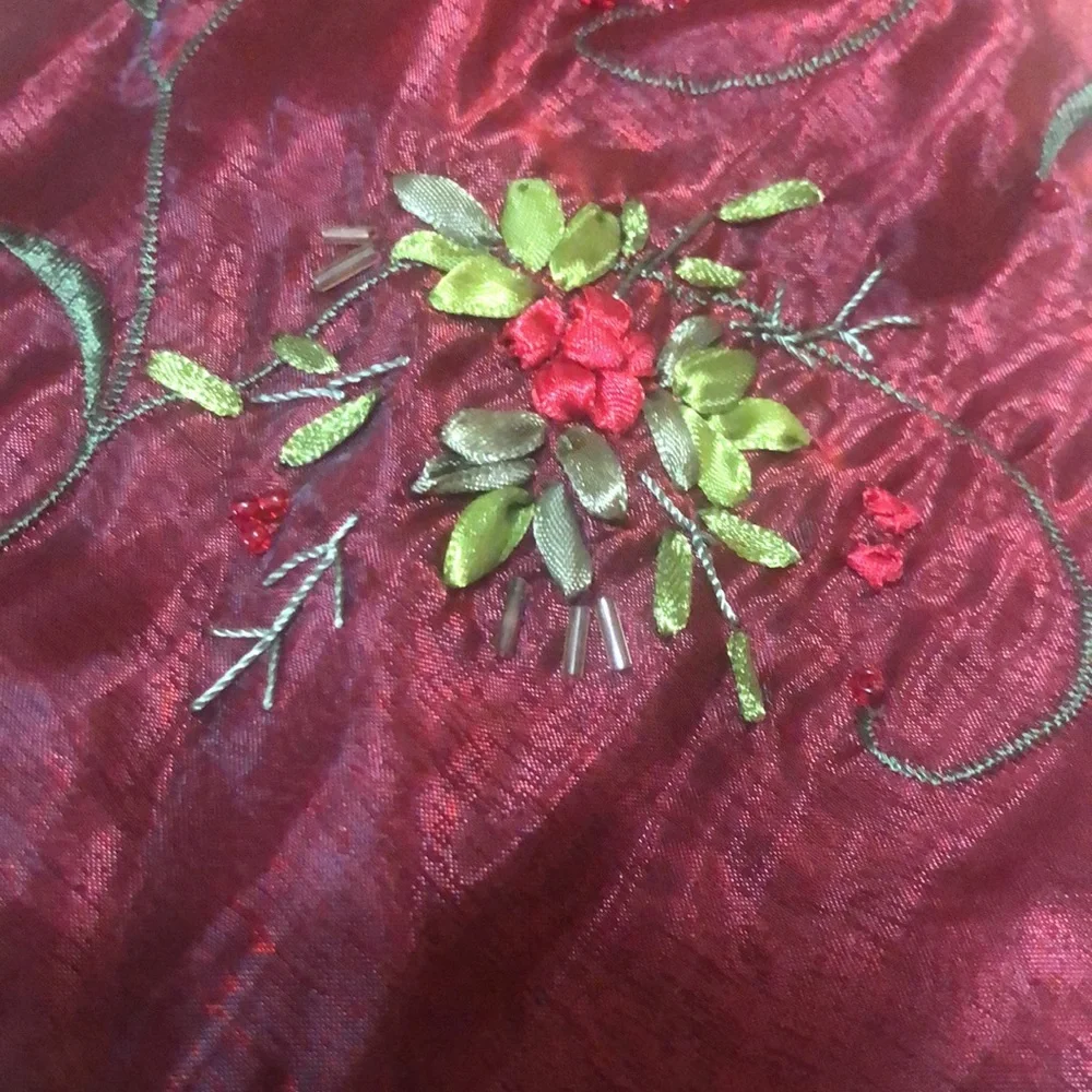 Vintage Tulle Tree Skirt w/Beads, Embroidery & Ribbon 50” Circumference