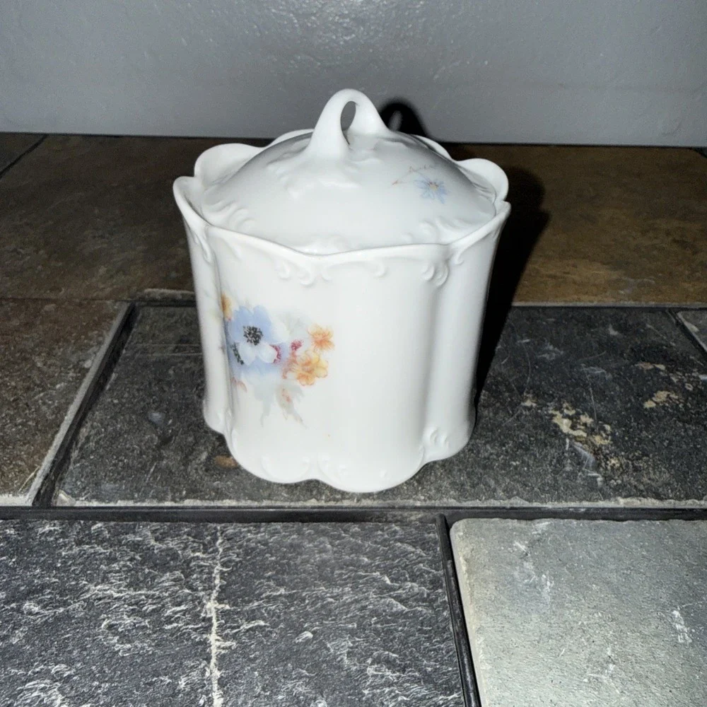Unbranded vintage white