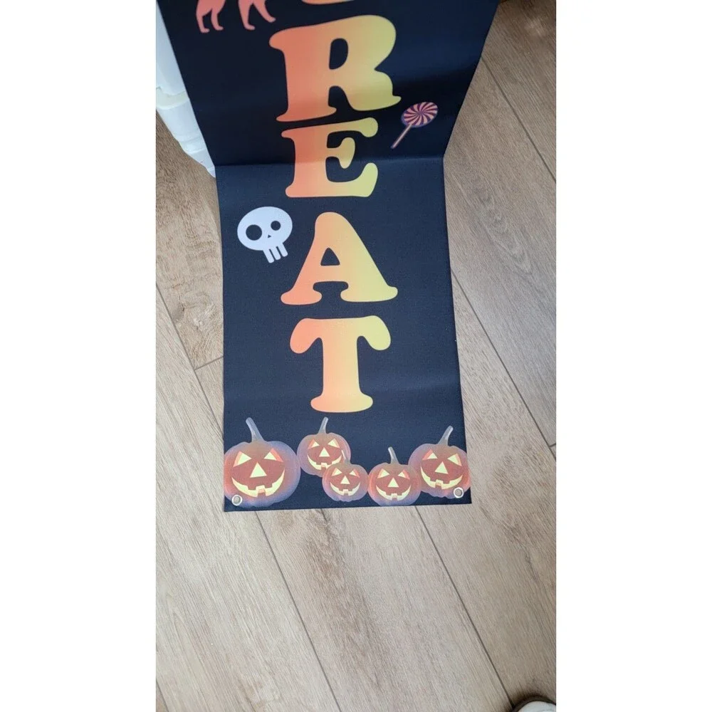 Young Craft halloween trick