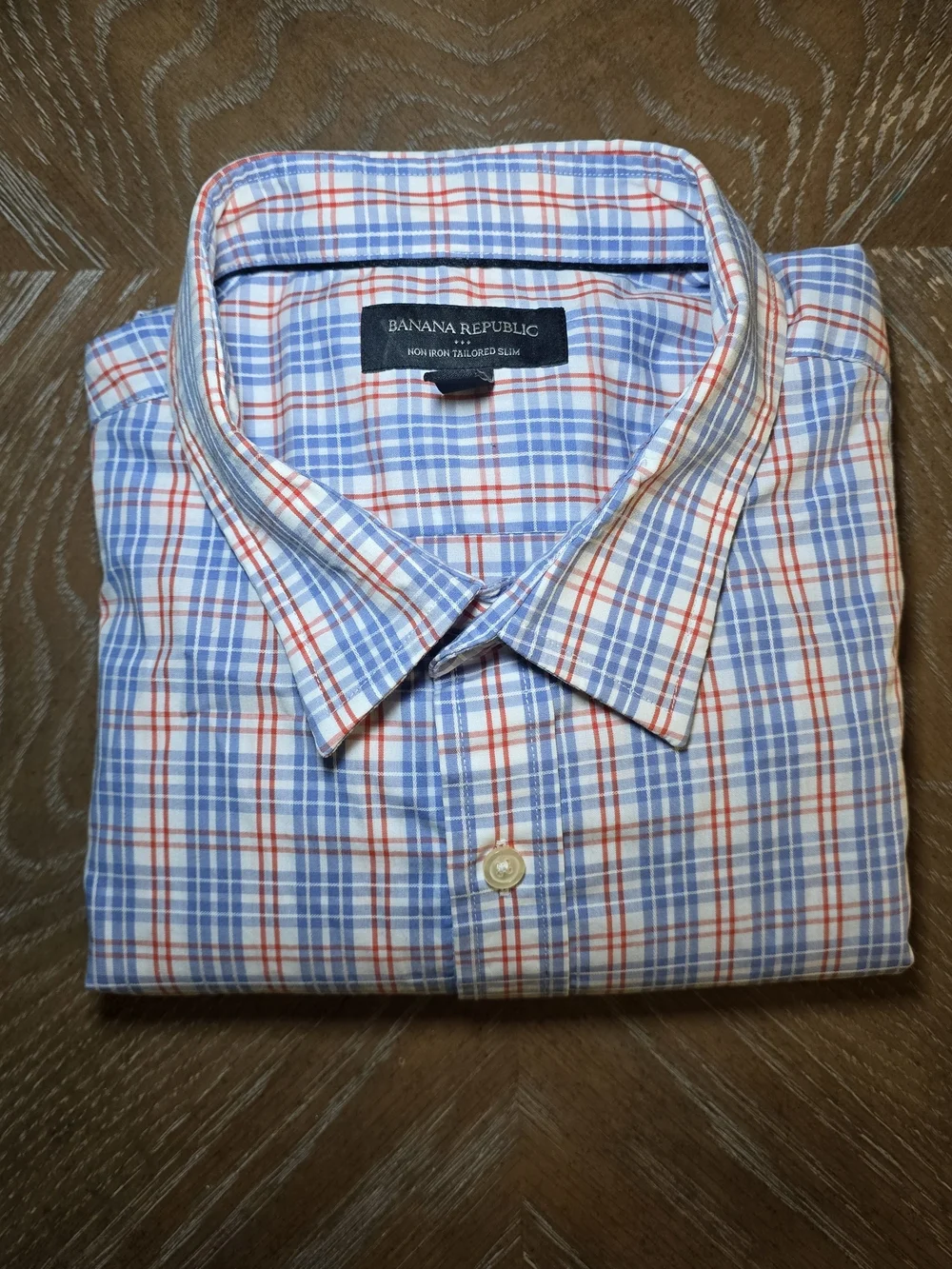 Banana Republic Men’s Light Blue and Red Plaid Button-Down Shirt