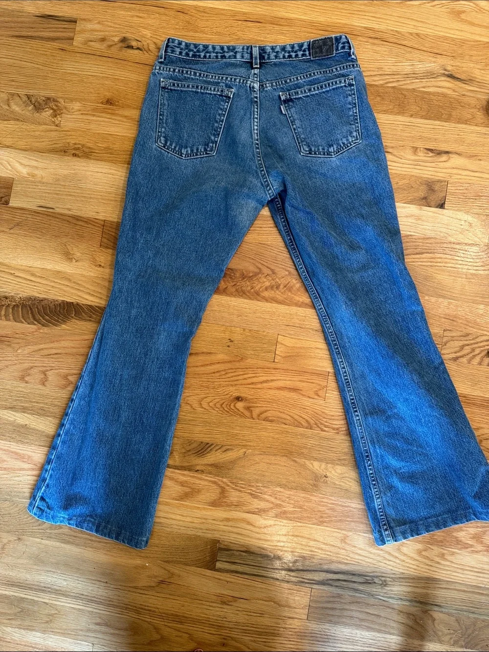 Vintage 90s Levi’s Silver Tab Bootcut Jeans Size 7M Fits like Modern 24/25 rigid