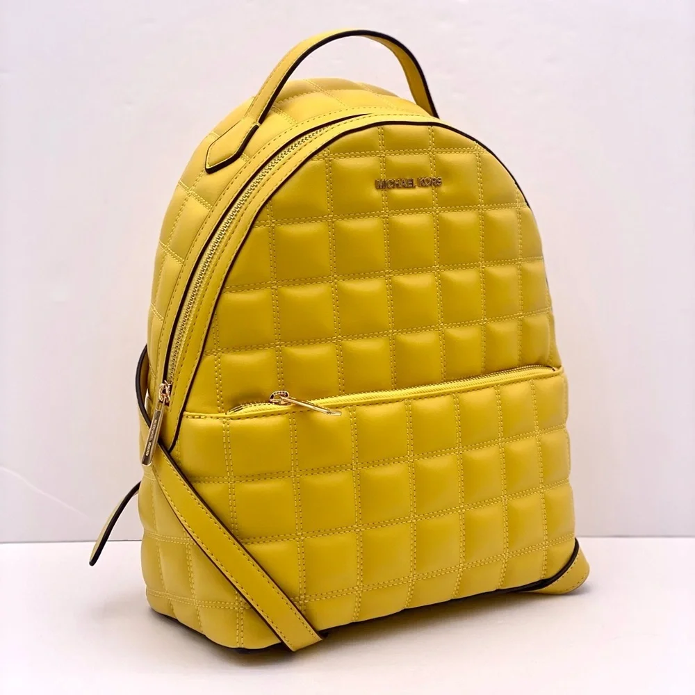 Michael Kors new no handle