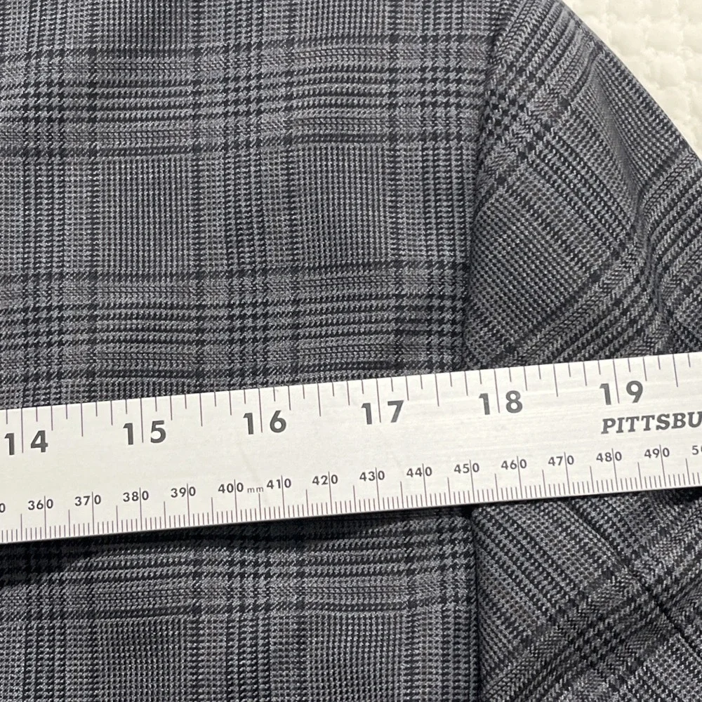 BOSS Hugo Boss Men's Tesse Biella Wool Gray Plaid Blazer Sport Coat Jacket 42R