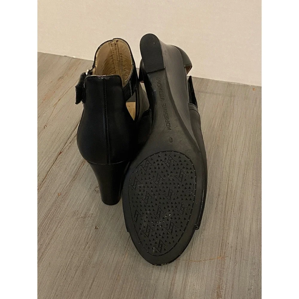 Adrienne Vittadini closure wear