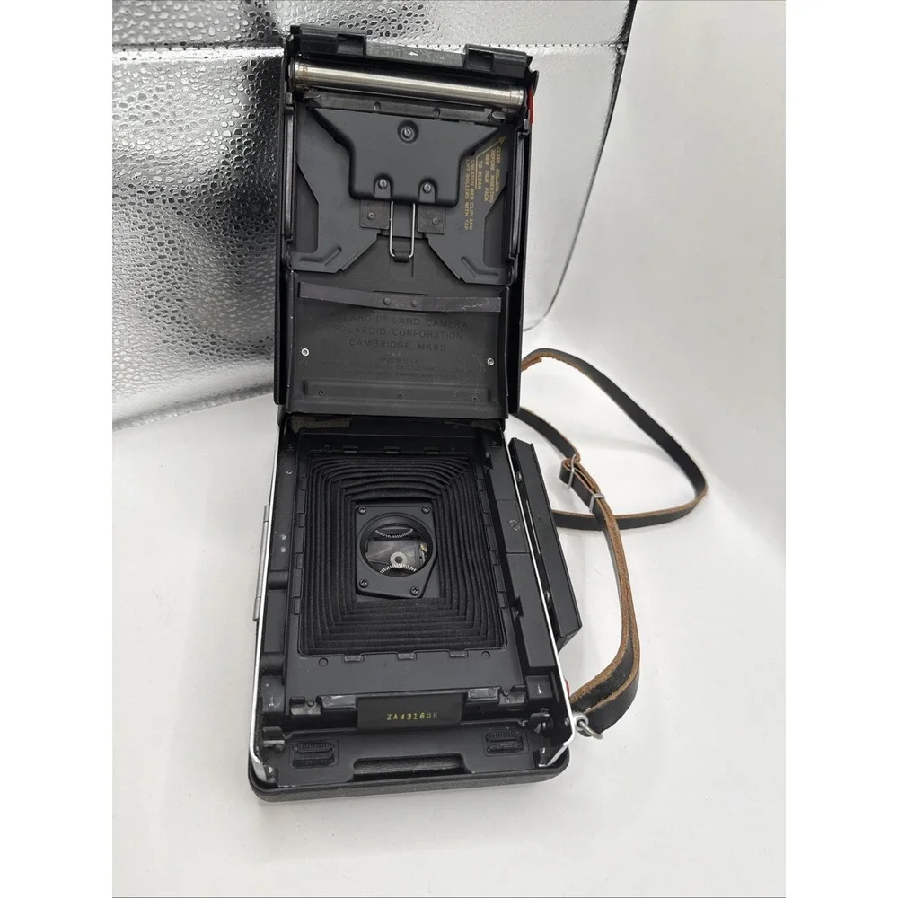 Polaroid preowned good