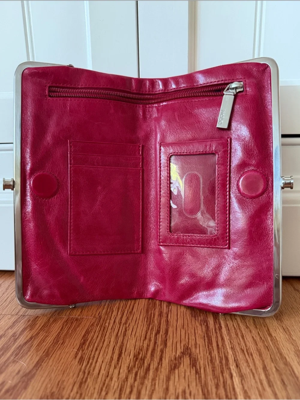 HOBO sleek berry
