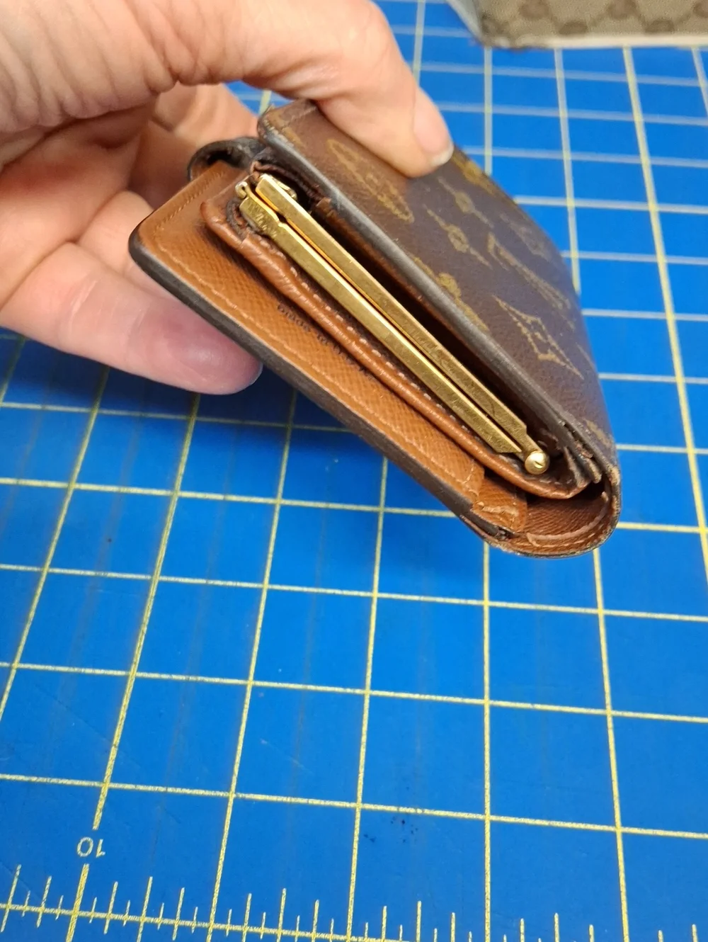 Louis Vuitton compact monogram