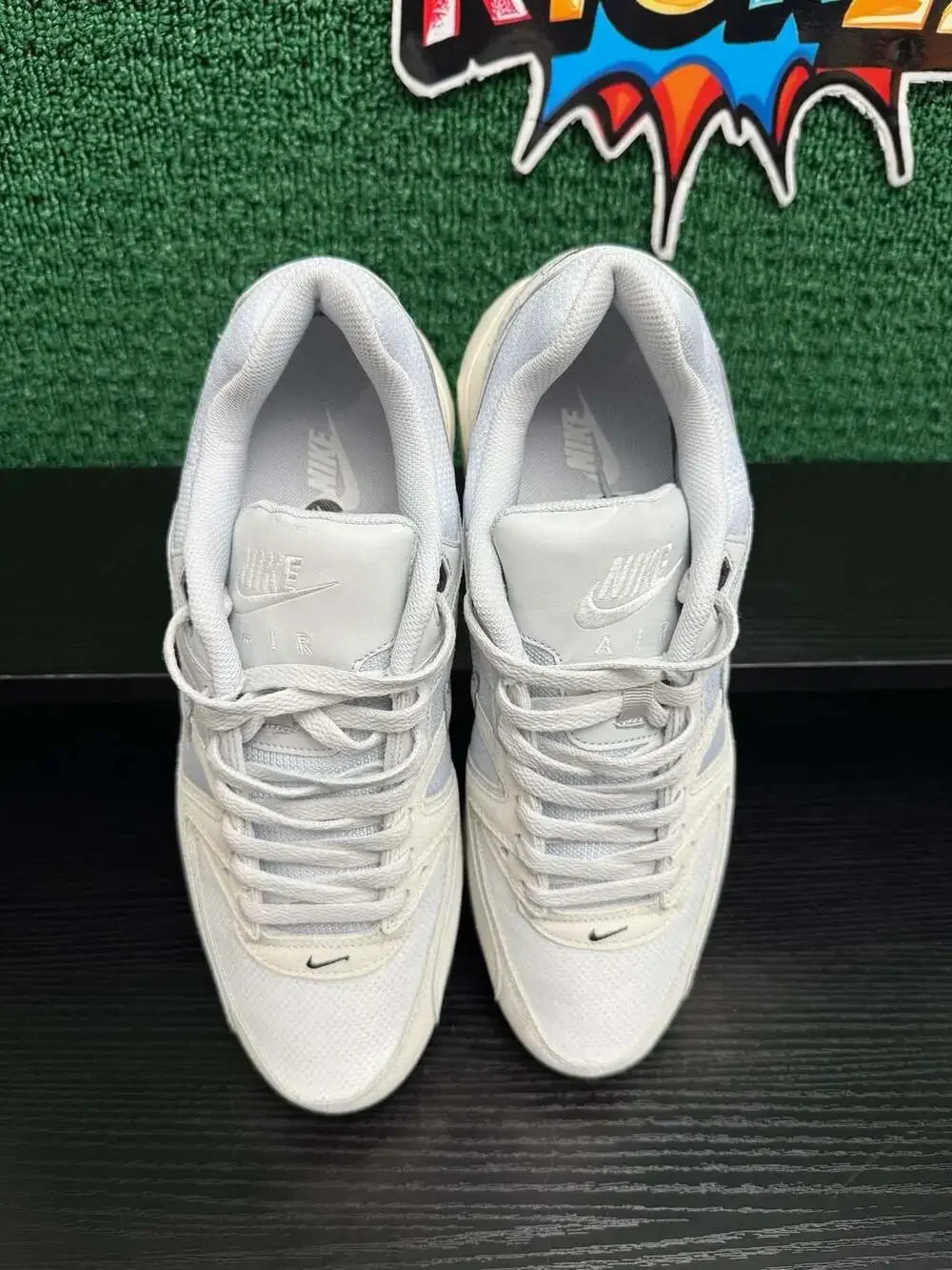 Nike Air Max Command Summit White Men's Size 11 Pre-Owned: Excellent
