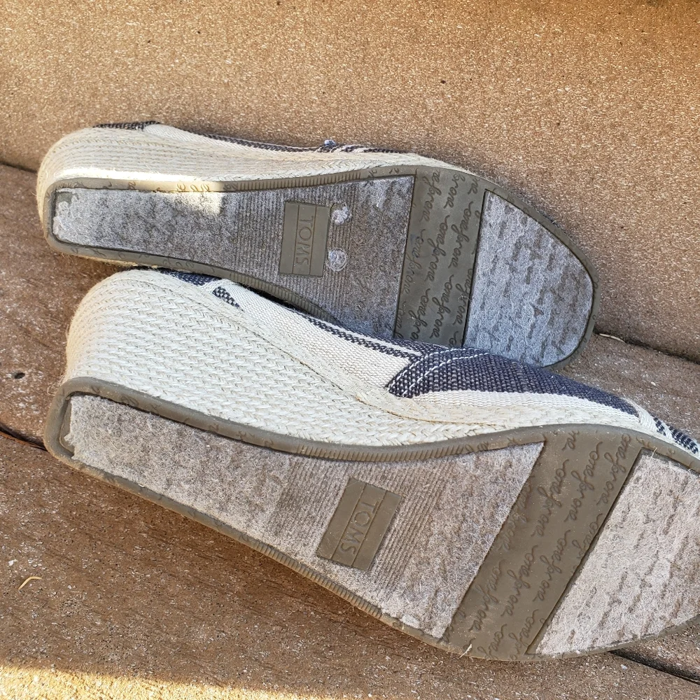 Toms calypso women