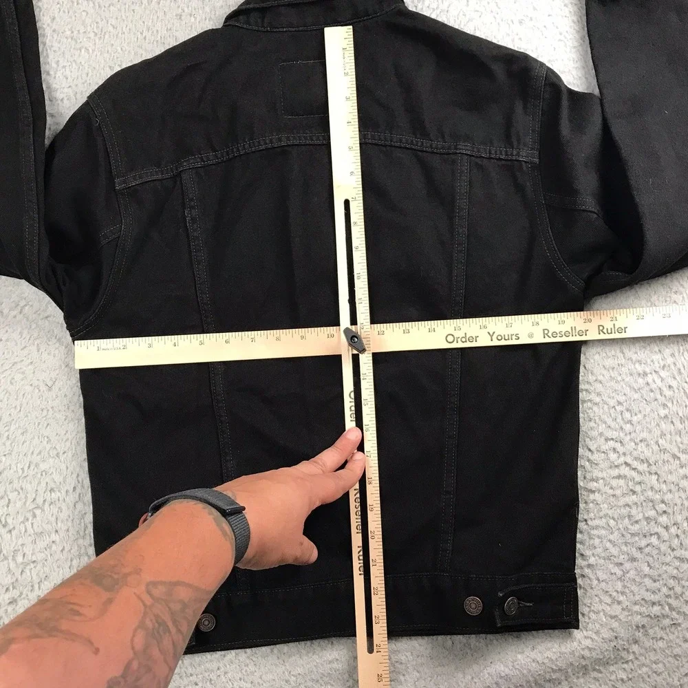 Levis this jacket