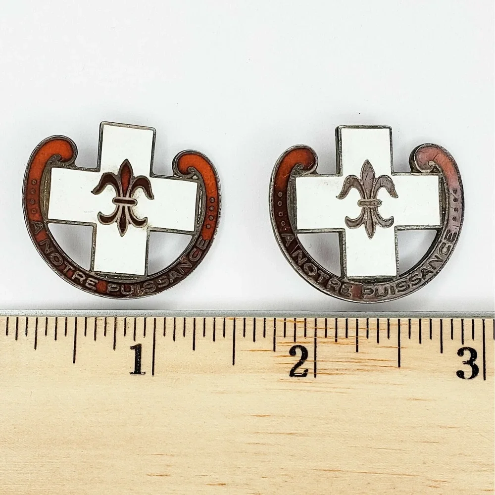 A Notre Puissance Pins 1.25in White Red Sterling Silver Good Fleur de Lis Cross