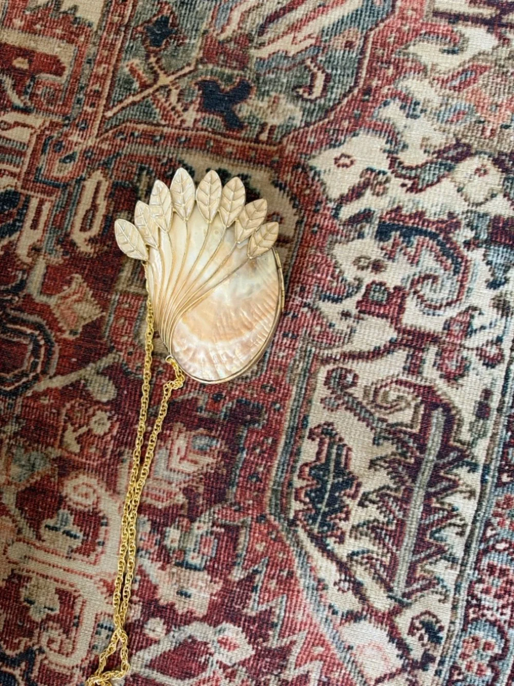 N/A statement piece