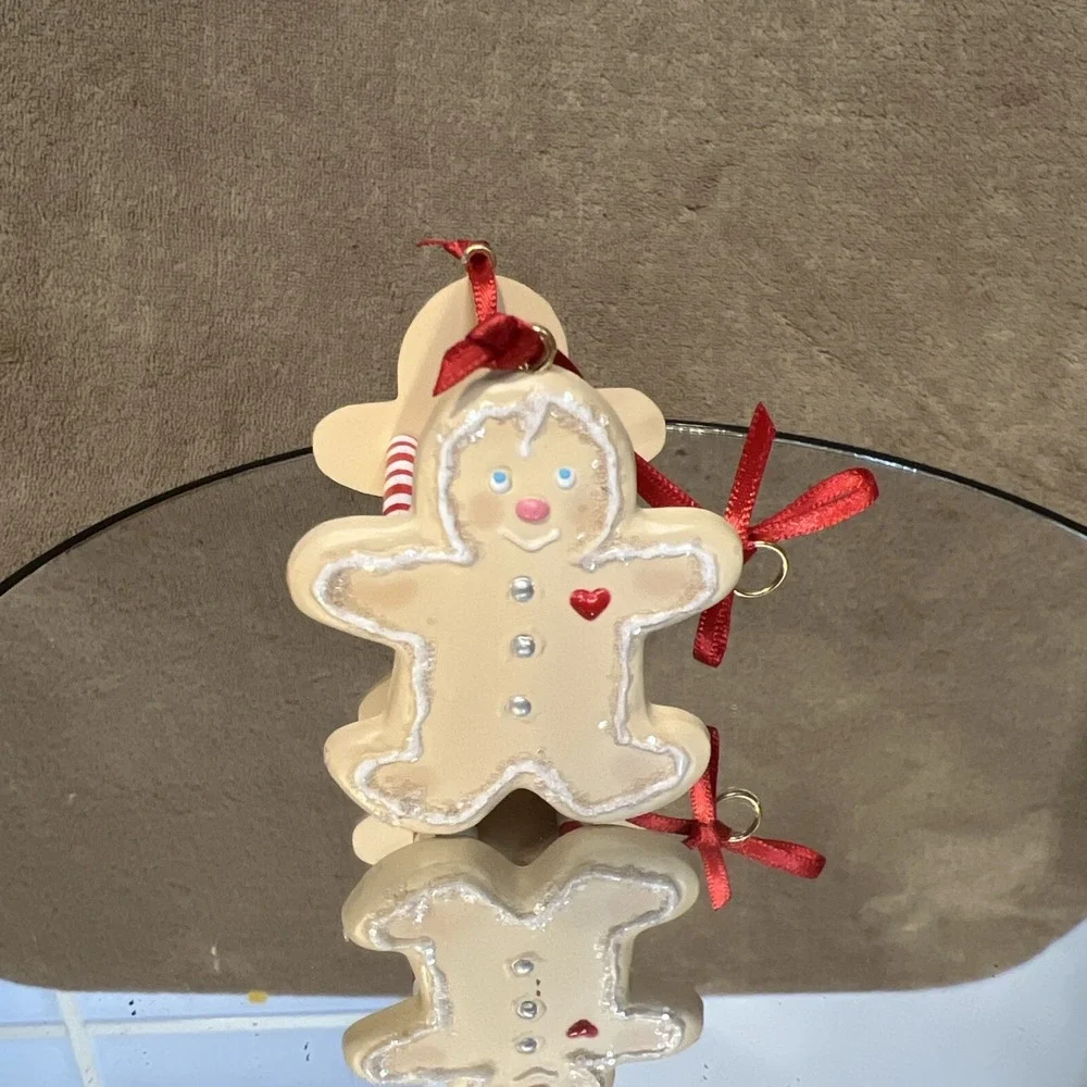 Hallmark Keepsake Tree Ornament‎ 2003 Grandchild's First Christmas Crib Box
