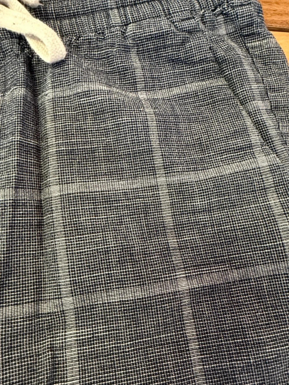 Banana Republic lightweight plaid