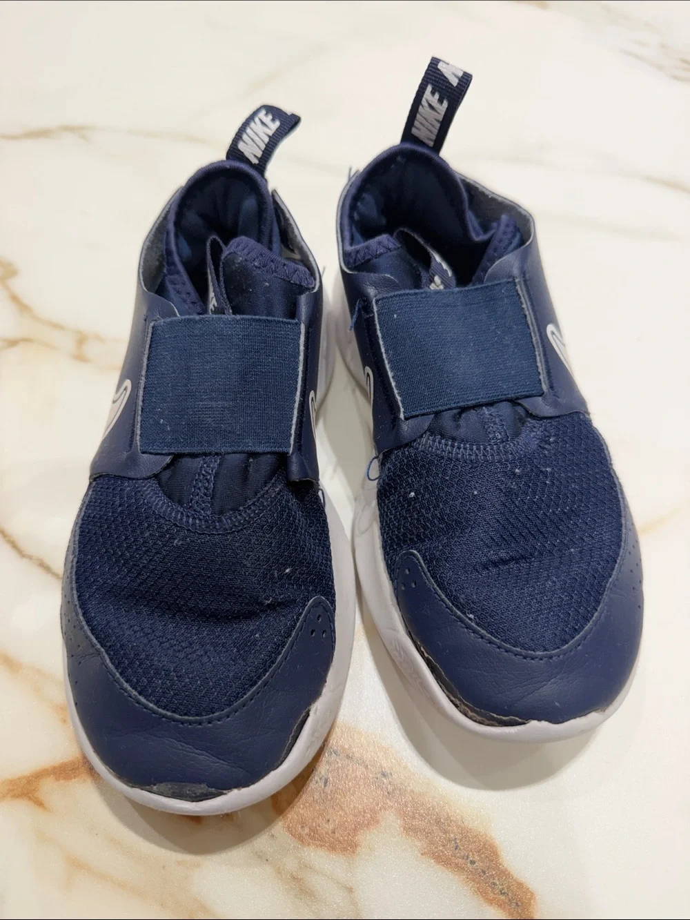Nike easy slip