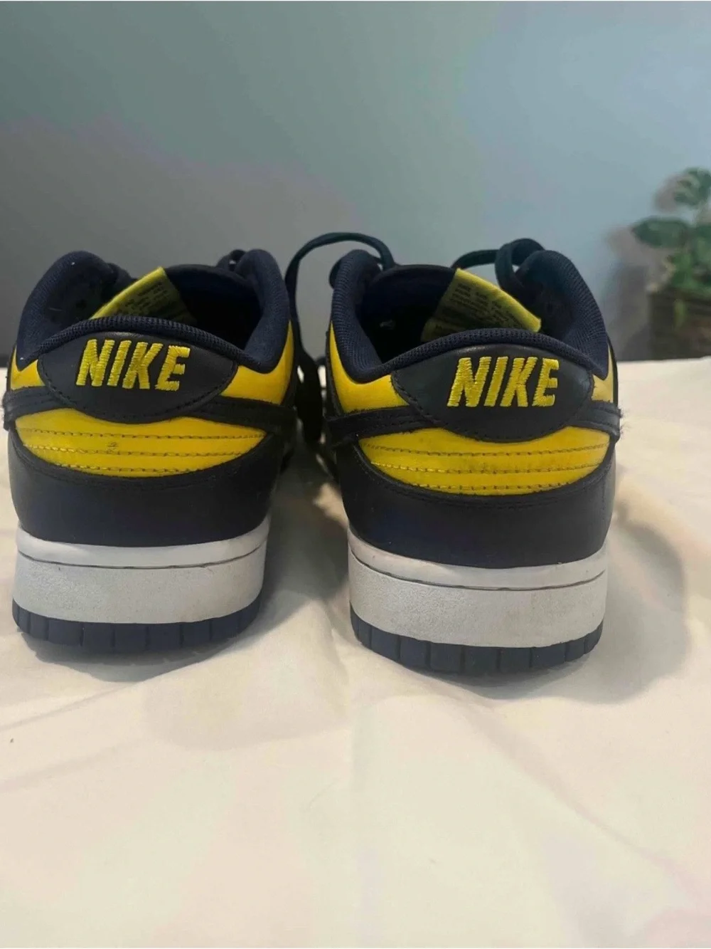 Nike sporty collar casual