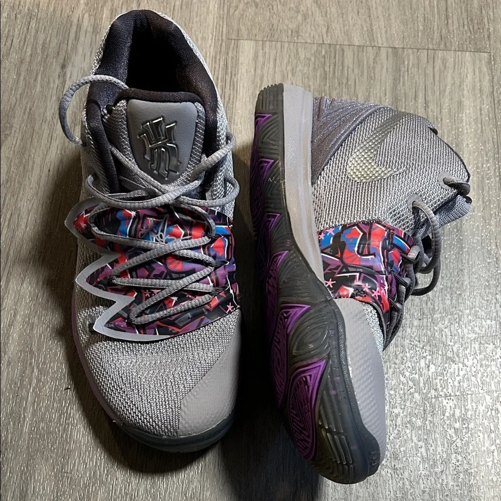 Nike Kids Gray Sneakers with Purple and Multicolor Highlights