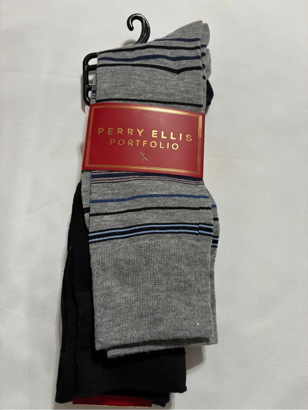 Perry Ellis three pairs