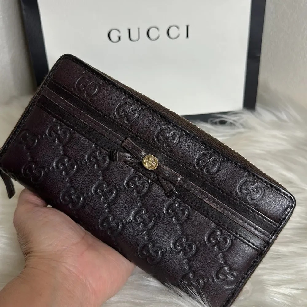 Gucci preloved guccissima